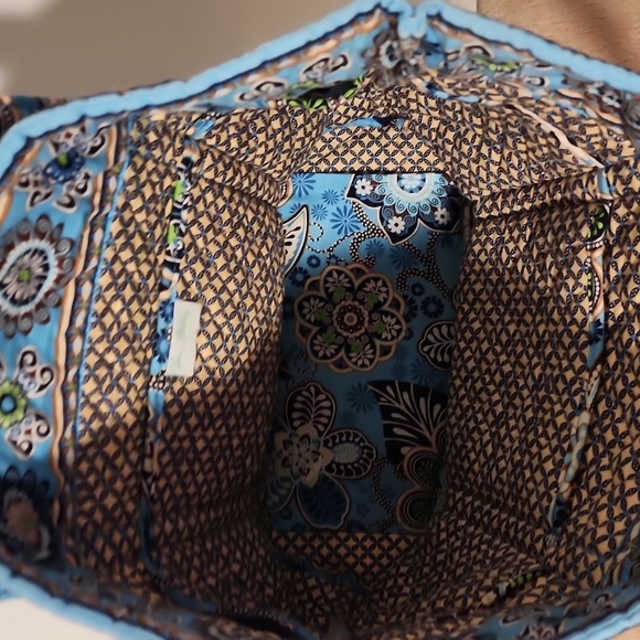 Vera Bradley Tote - Picture 3 of 4
